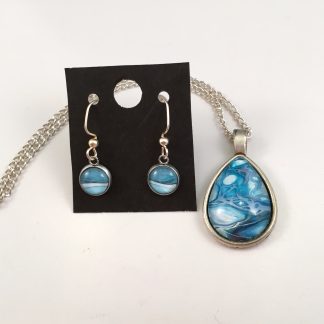 Ensemble # 76 - Collier et boucles d'oreilles