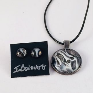 Ensemble # 78 - Collier et boucles d'oreilles