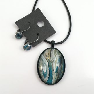 Ensemble # 90 - Collier et boucles d'oreilles