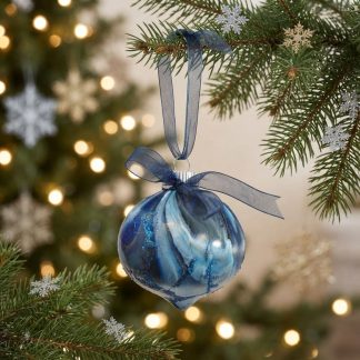 Boule de Noël #111, création faite à la main par Isabelle Boisvert