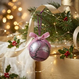 Boule de Noël #114, création faite à la main par Isabelle Boisvert