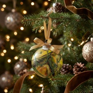 Boule de Noël #130, création faite à la main par Isabelle Boisvert