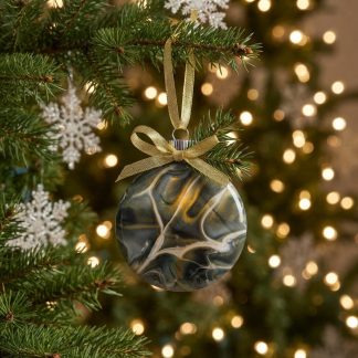 Boule de Noël #136, création faite à la main par Isabelle Boisvert