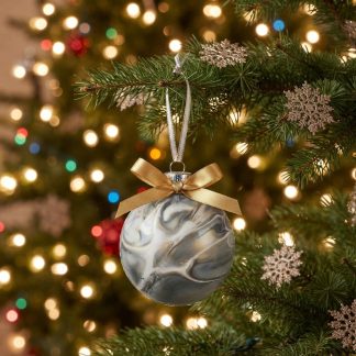Boule de Noël #137, création faite à la main par Isabelle Boisvert