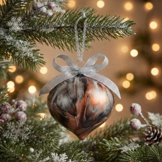 Boule de Noël #153, création faite à la main par Isabelle Boisvert