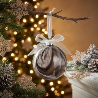 Boule de Noël #155, création faite à la main par Isabelle Boisvert