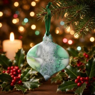 Ornement #66, décoration de Noël faite à la main par Isabelle Boisvert