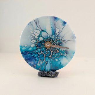 Horloge 12, accessoire décoratif fait main par Isabelle Boisvert